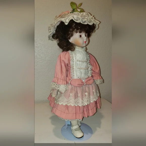 VINTAGE BRINN'S PORCELAIN DOLL - Picture 2 of 5